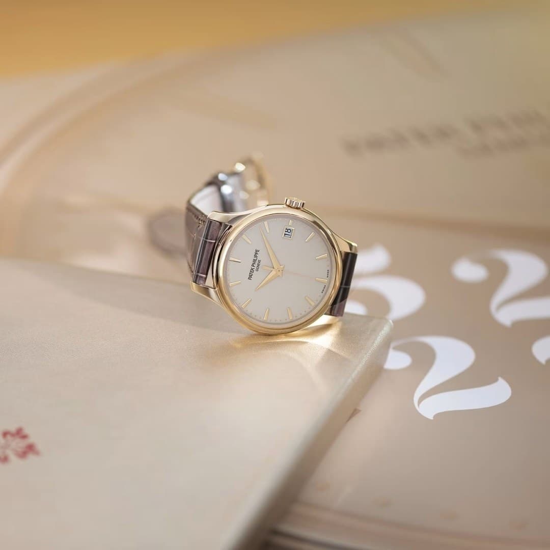 Patek Philippe Calatrava Yellow Gold White Dial 39mm photo 2